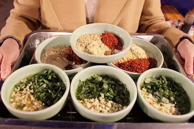 這個犄角旮旯里的麻辣串串香，竟然征服了成都人的胃！